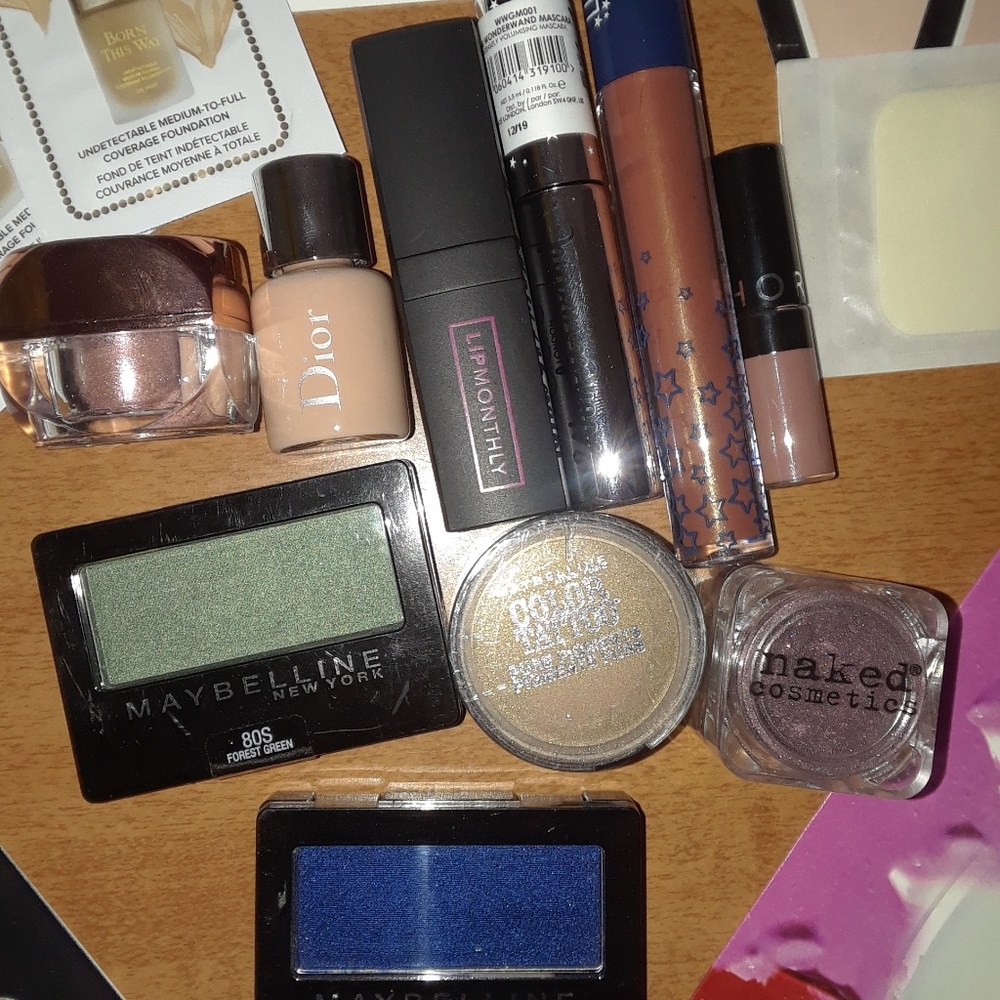Makeup Lot - Picture 3 of 8